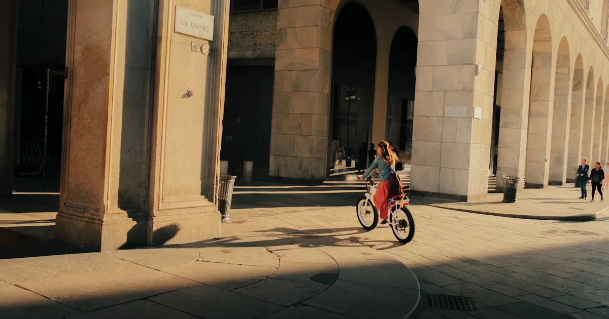 자전거 출퇴근 이미지